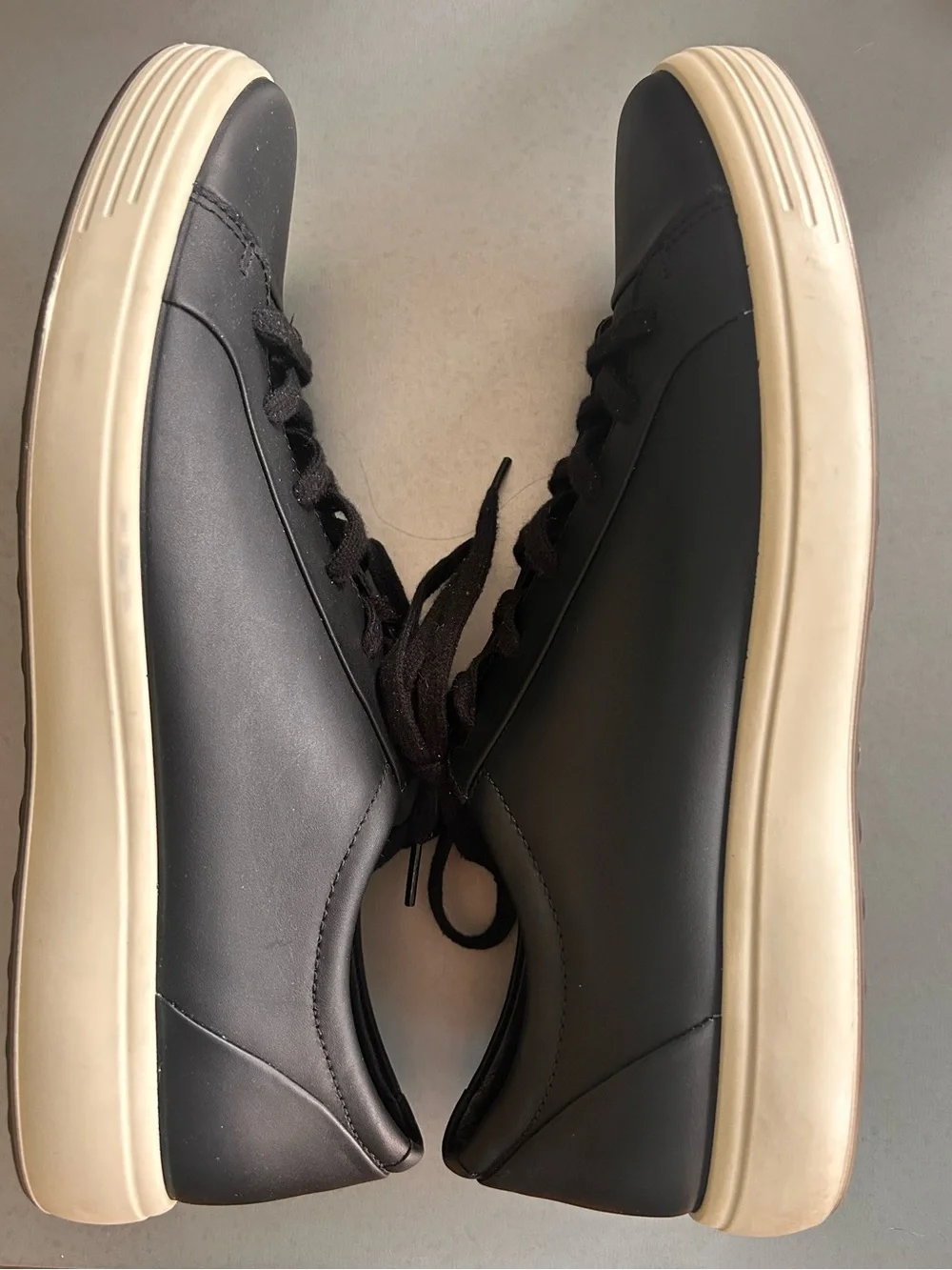 Ecco Black Leather Lace-Up Sneakers with Cream Outsole